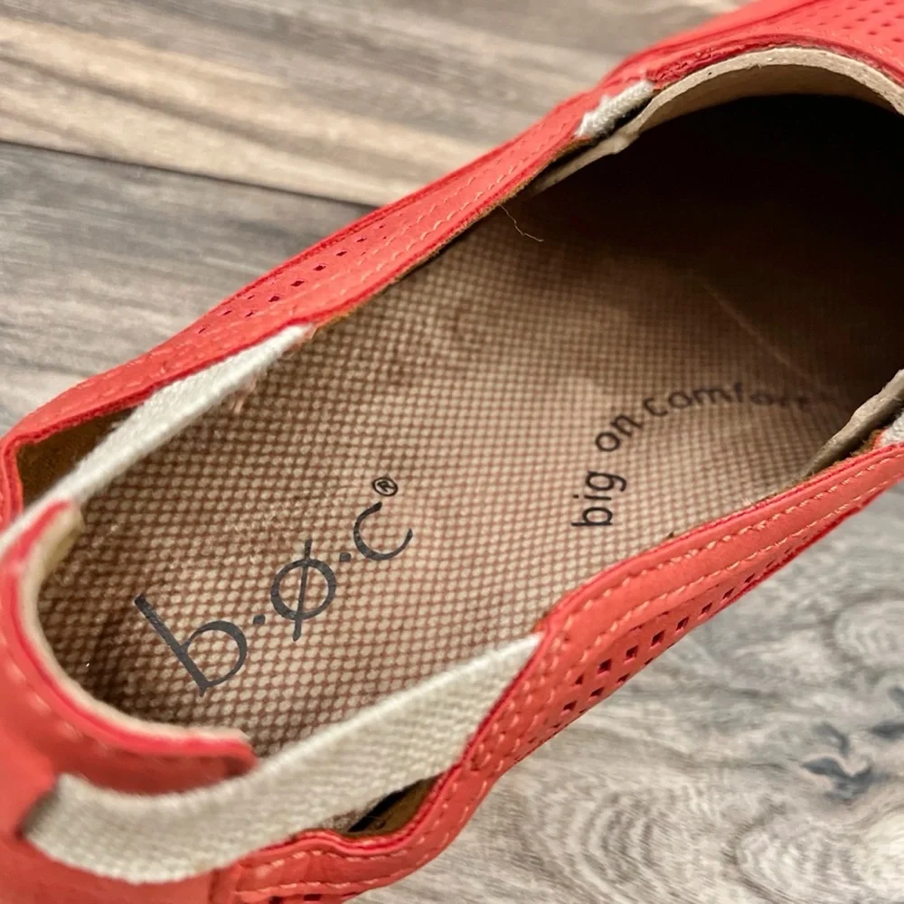 NIB BOC Born Georgia II Perforated Comfort Slip On Loafer Shoes 8M 39 Coral